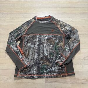 Realtree Camouflage Long Sleeve Shirt with Orange Accents Mens large